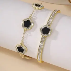 Betsy's Boutique set de pulseras de flores con circonias uso diario chapada en 14k