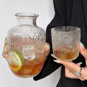 1 Count Embossed Glass Water Bottle Set, Glass Water Jug Juice Pitcher with Tumbler, Nordic Retro Relief Pattern Crystal Glass Cold Kettle Set, One Pot And One Cup Cold Drink Ice Kettle with Lid, Household Cold Drink Juice Pot Kitchen Home Drinkware