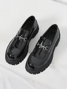 Unisex Fashion Casual Leather Shoes, Commuter Shoes, Casual Flats Slip-On Loafers with Thick Sole, Sizes 38-46, Versatile and Comfortable Footwear