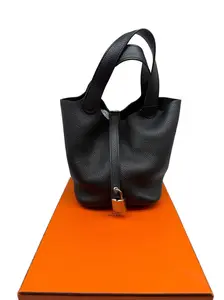 Pre-owned HERMÈS leather Tote Bags Hermes Picotin Lock 18