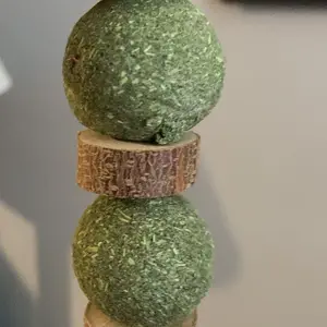 21 Pcs Rabbit Chew Toys for Teeth, Rabbit Toys Apple Wood Grass Timothy Sticks Chew and Treat for Guinea Pigs Hamster Chinchillas