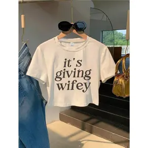 Its Giving Wifey Graphic Crop Tee Womens Trendy Short Sleeve Crewneck Casual Summer Streetwear Soft Cotton Top Going Out Outfit