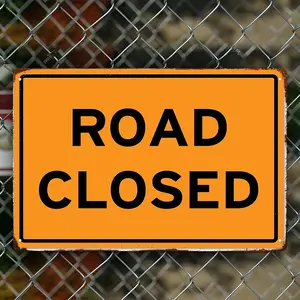 1pc Artistic Decorative Road Closed Metal Sign – Rustic Orange & Black Wall Hanging for Traffic, Parking, Safety, and Security Alerts, No Electricity Needed, Durable Aluminum Construction, Safety Warning Sign | Artistic Wall Hanging | No Electricity Sign