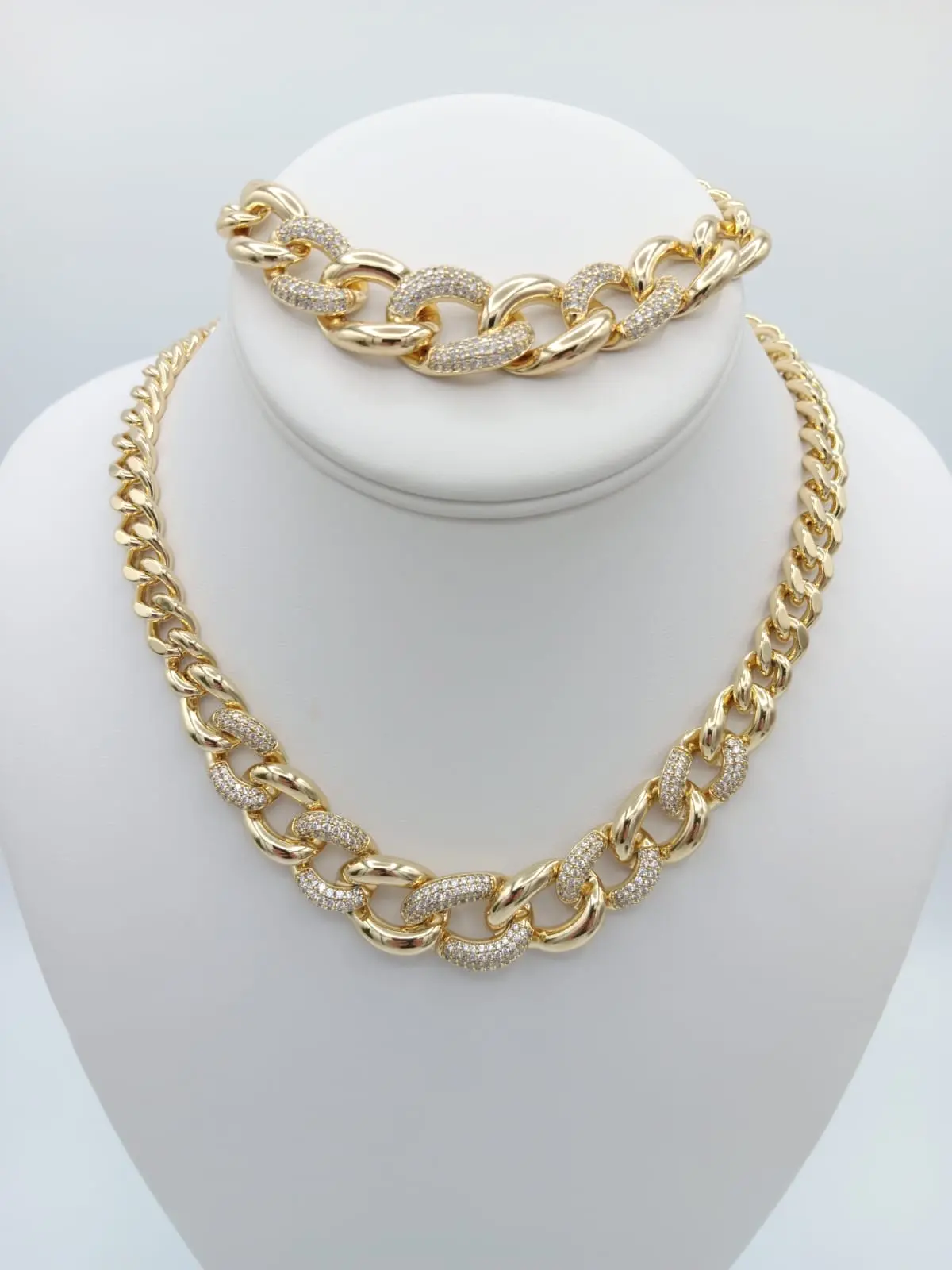Yordy Elegant Princess Cut Choker Set for Women 14k Gold Plated with Zirconia High Quality 20" Choker & 8 1/2" Bracelet
