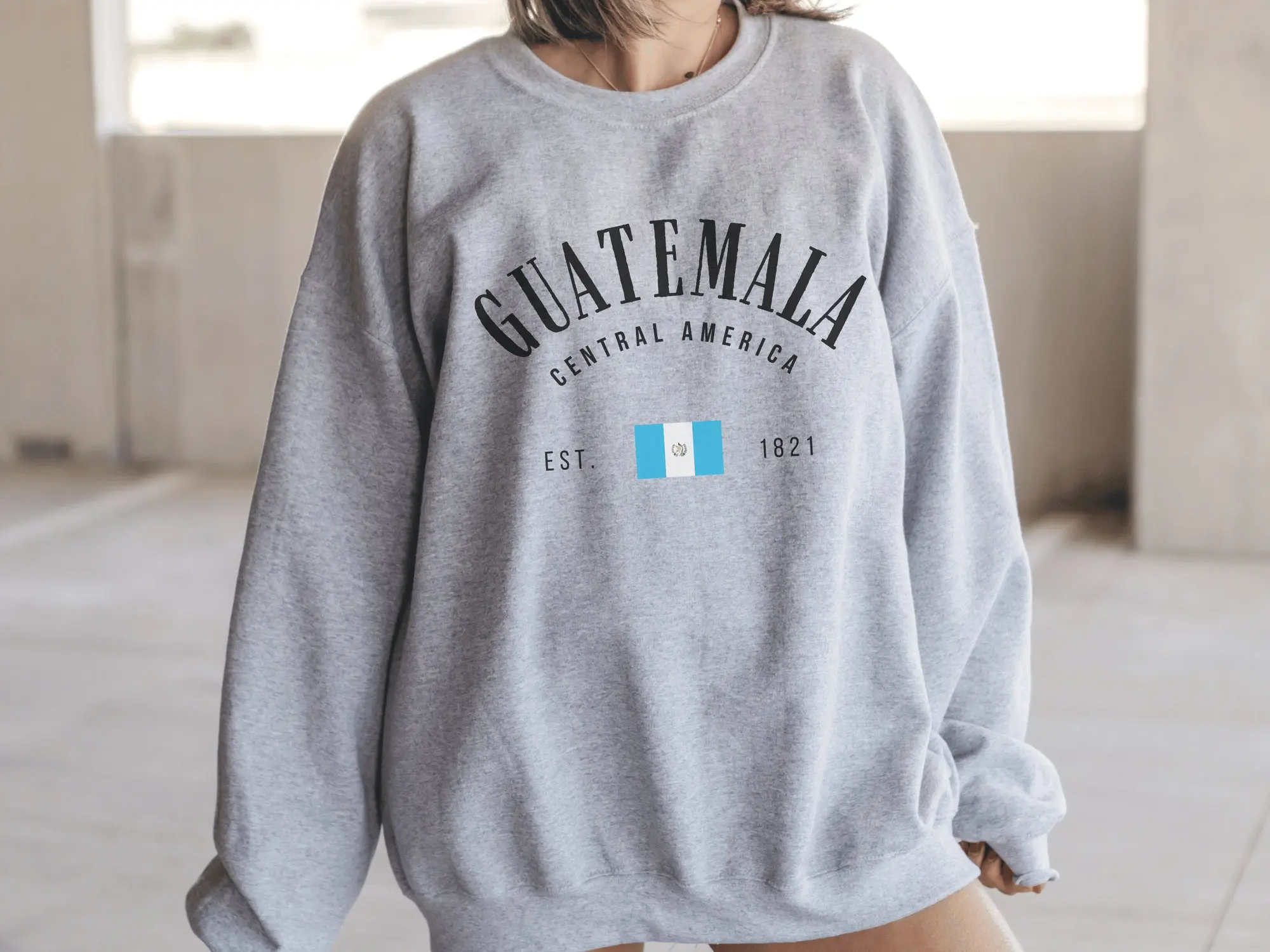 Guatemala Sweatshirt Guatemala Sweater Central America Crewneck Vacation Pullover Vintage Apparel Gift Travel Souvenir Women Flag Clothing