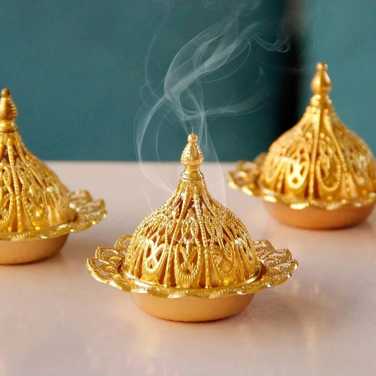Ramadan Eid Mubarak1pc Exquisite Golden Scented Incense Burner Bakhoor Burner - Elegant Home Decoration, Perfect Holiday Gift for Women, Men, Eid Al-Adha Mubarak - Unique Birthday Present, Aromatic Ambiance Creator
