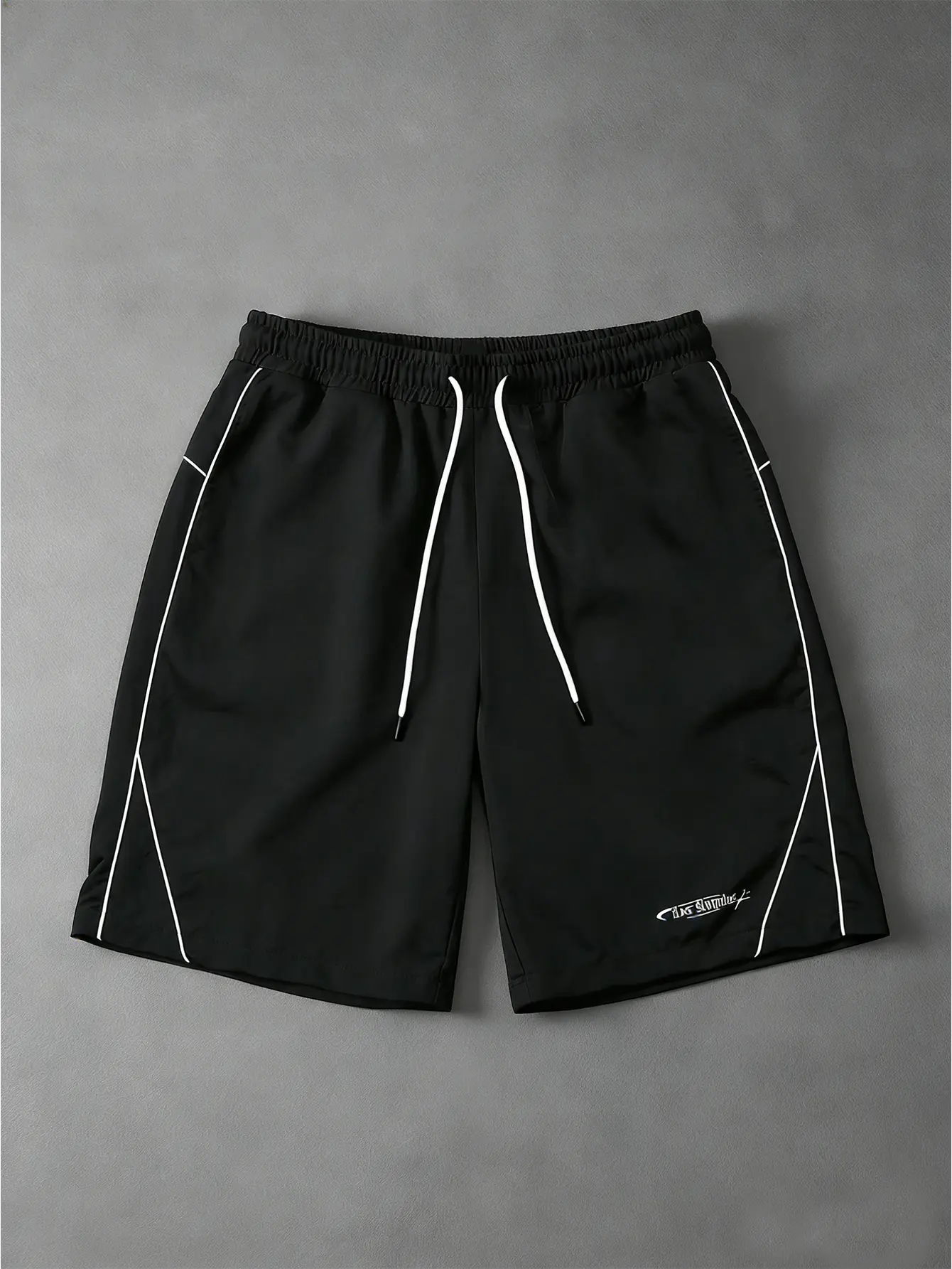 Men’s fashion loose-fit shorts with side stripes, drawstring design, comfortable wear-resistant fabric, men’s lettered sports shorts, sporty casual, commuter shorts, versatile minimalist summer shorts