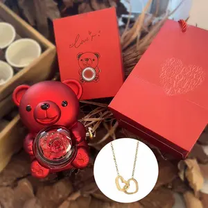 giftidea Twist of Love Bear Necklace
