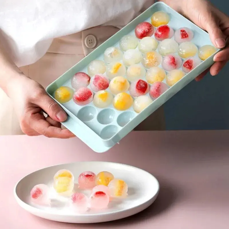 Round Ice Cube Tray with Lid, Buy2Get 2 Free Easy-Release Ice Ball Mold, Reusable Ice Cubes, Bullet Ice Cube Tray for Chilling Whiskey, Cocktails, Tea, Coffee and Beverage, Home Bar Accessories, Ice Molds, Spherical Ice Cubes & Ice Ball Trays