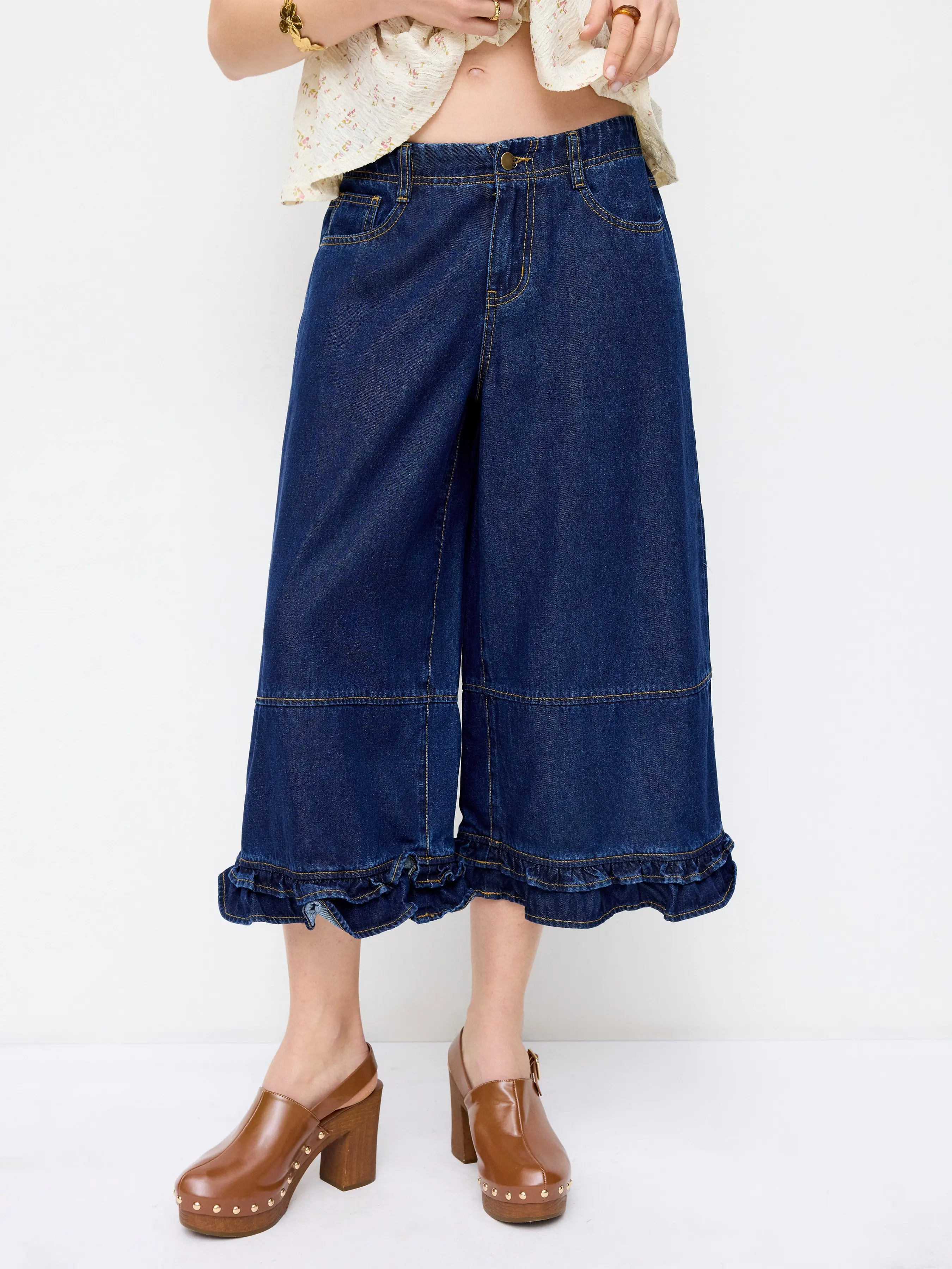 Cider Washed Denim Low Rise Elastic Waist Wide Leg Cropped Bloomer Jeans