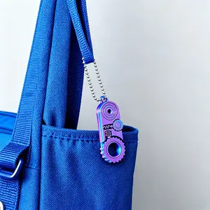 3D Printed Stress Relief Keychain - Rotating Gears, Flexible Fingers, Interactive Keychain, Fingertip Fidget Spinner, Thumb Stress Toy, Wednesday Gift, Party Favor, Small Accessory, Backpack Keychain, Christmas Gift for Colleagues