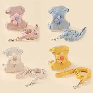 Cute Flower Cats or Dogs Harness and Leash Set, Breathable Mesh Pet Vest Harness for Small Dogs Cats, Adjustable Puppy Walking Harness with Cute 3D Flower, Soft No Pull Dog Harness for Outdoor Walking Training