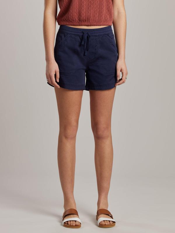 UNIONBAY Women's Marlene Soft Sateen Porkchop Casual Shorts, Cotton-Rayon Blend, Tie-Accent Design