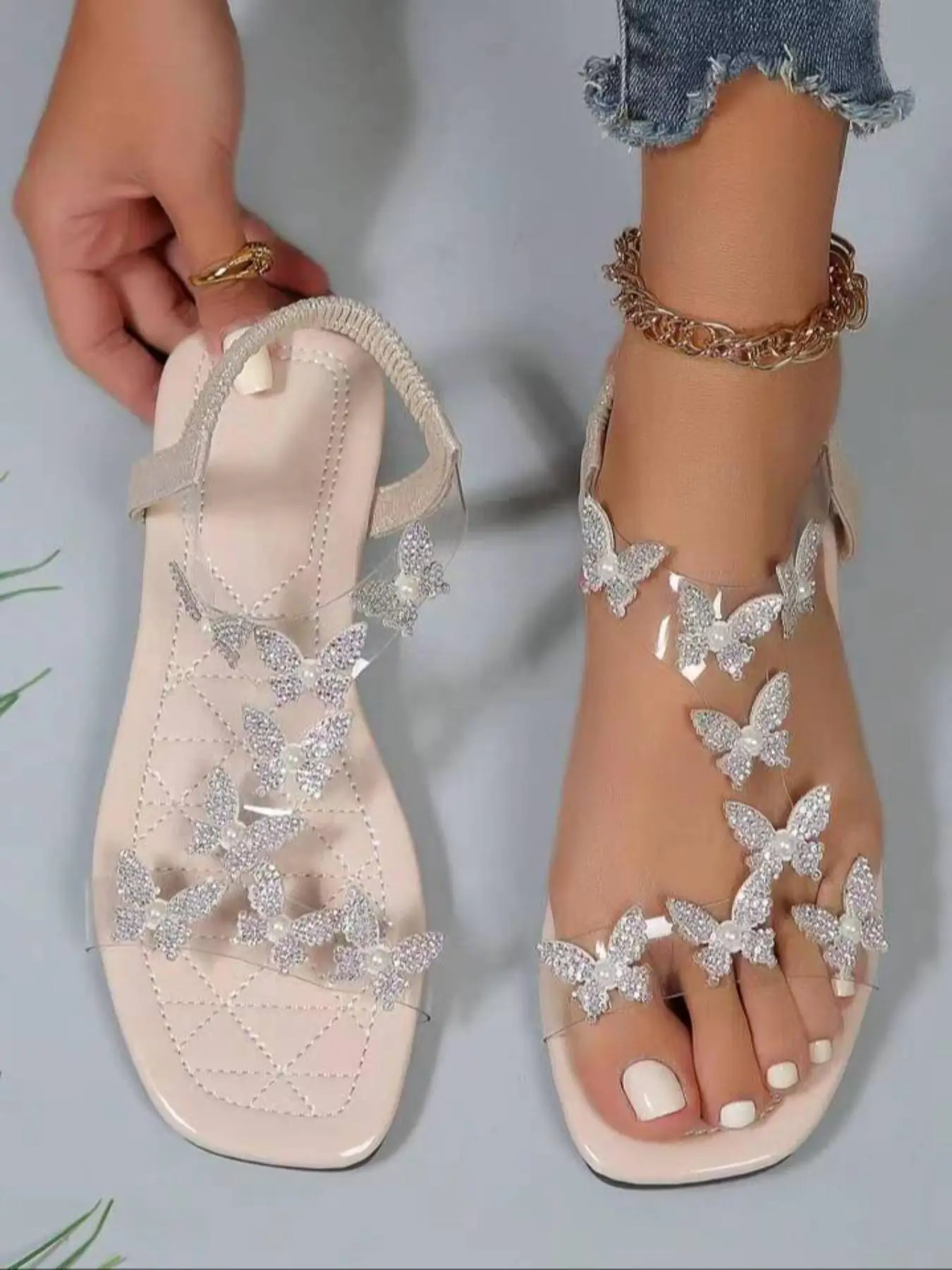 Women's Fashionable Rhinestone Butterfly Decor Slide Sandals, Faux Pearl Decor Open Toe Flat Sandals, Designer Sandals for Women for Summer 2024, Nati