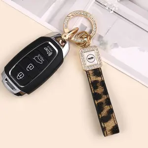 Rhinestone Decor Car Keychain, 1 Count Car Key Decoration, Car Interior Accessories for Women & Men, Universal Car Accessories