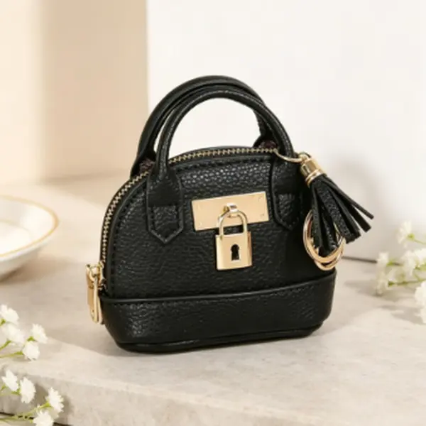 Black Shell Bag Keychain, Perfect Gift for Gifting