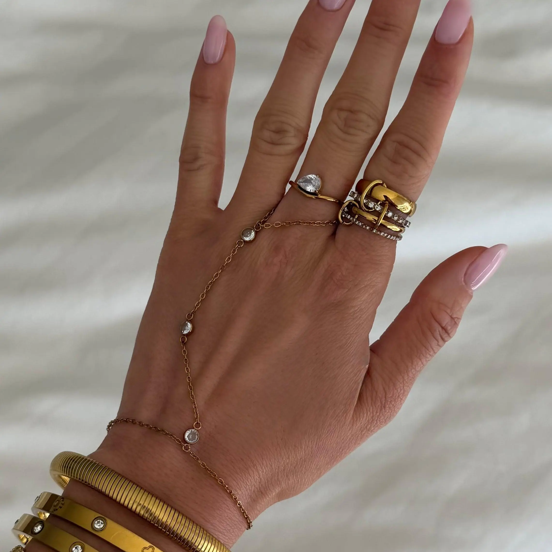 EVRY JEWELS Gold or Silver Plated Women's Anti Tarnish Starlight Hand Chain, Trendy Fashionable Accessories, Non Tarnish Jewelry
