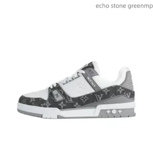 White Trendy andfashionable casual sports shoes, anti slip,wear-resistant,and shockapsorping runnincshoes