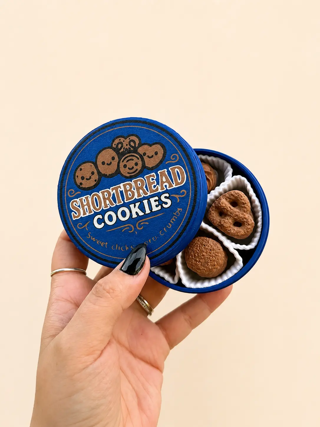 Shortbread Tin Clickers Shortbread Tin Clickers