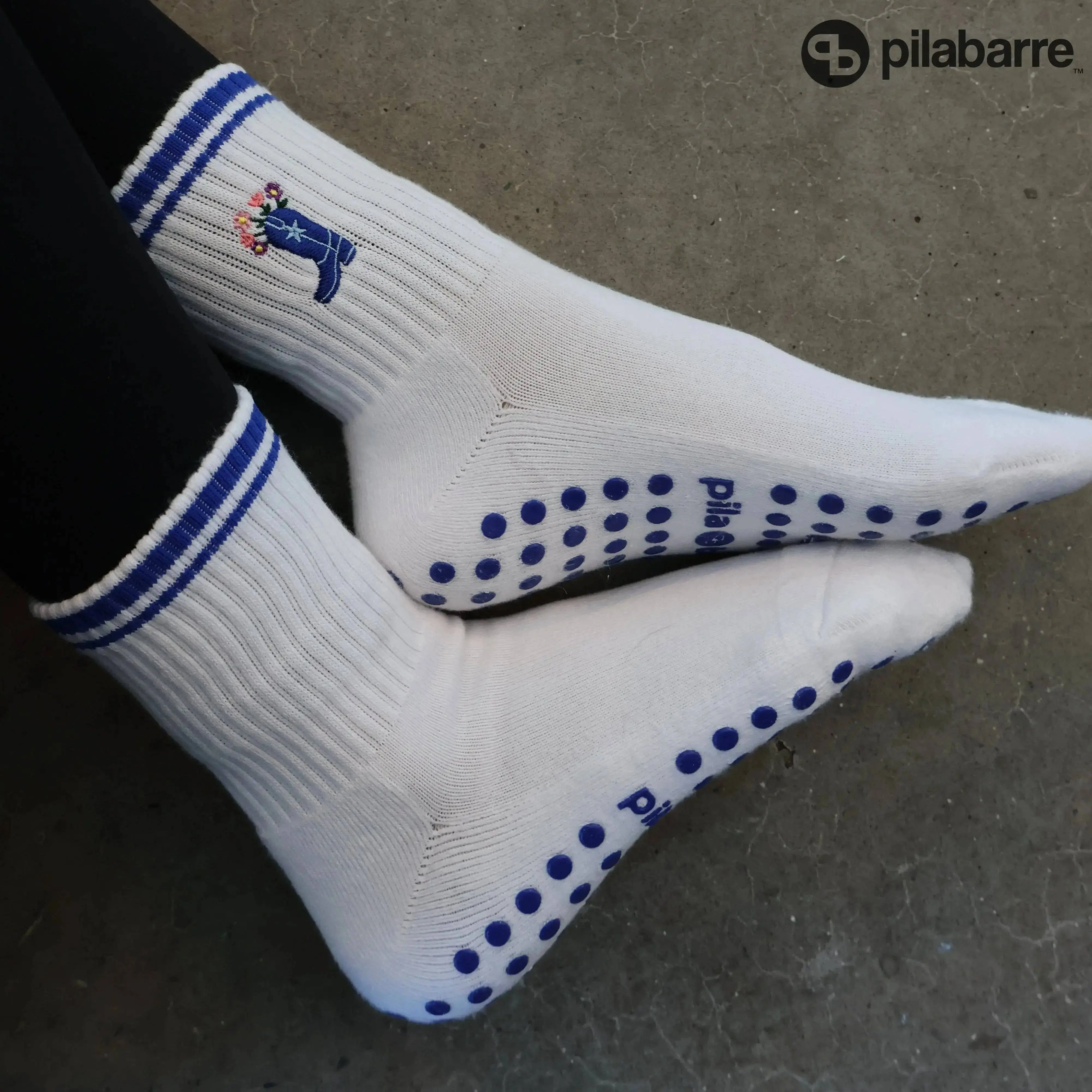 Boots & Bloom Grip Socks