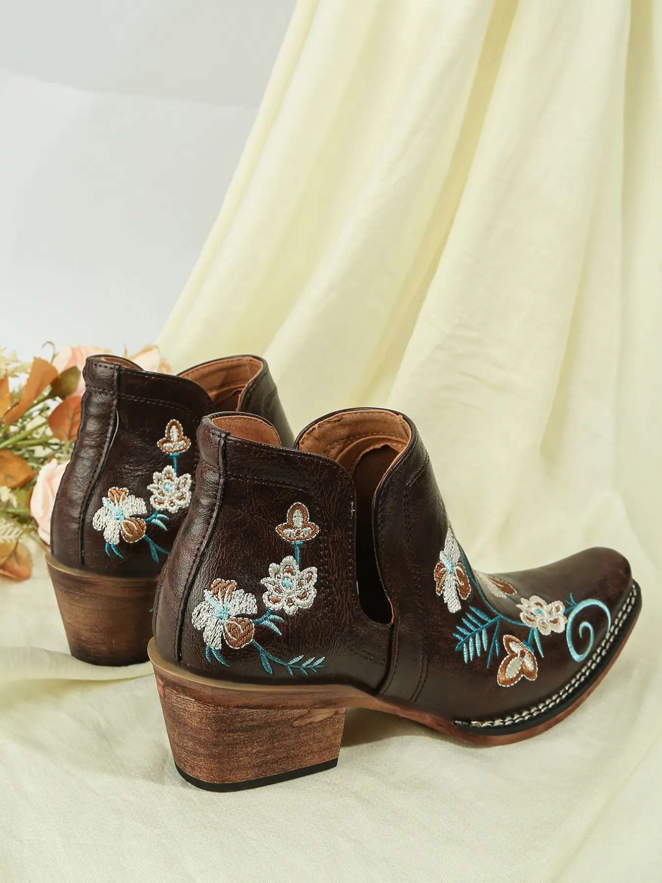 Classic Western Cowboy Boots, Western Rodeo Boots, Floral Embroidery, Coffee Colors, Retro Boho Style, PU Leather, All Seasons