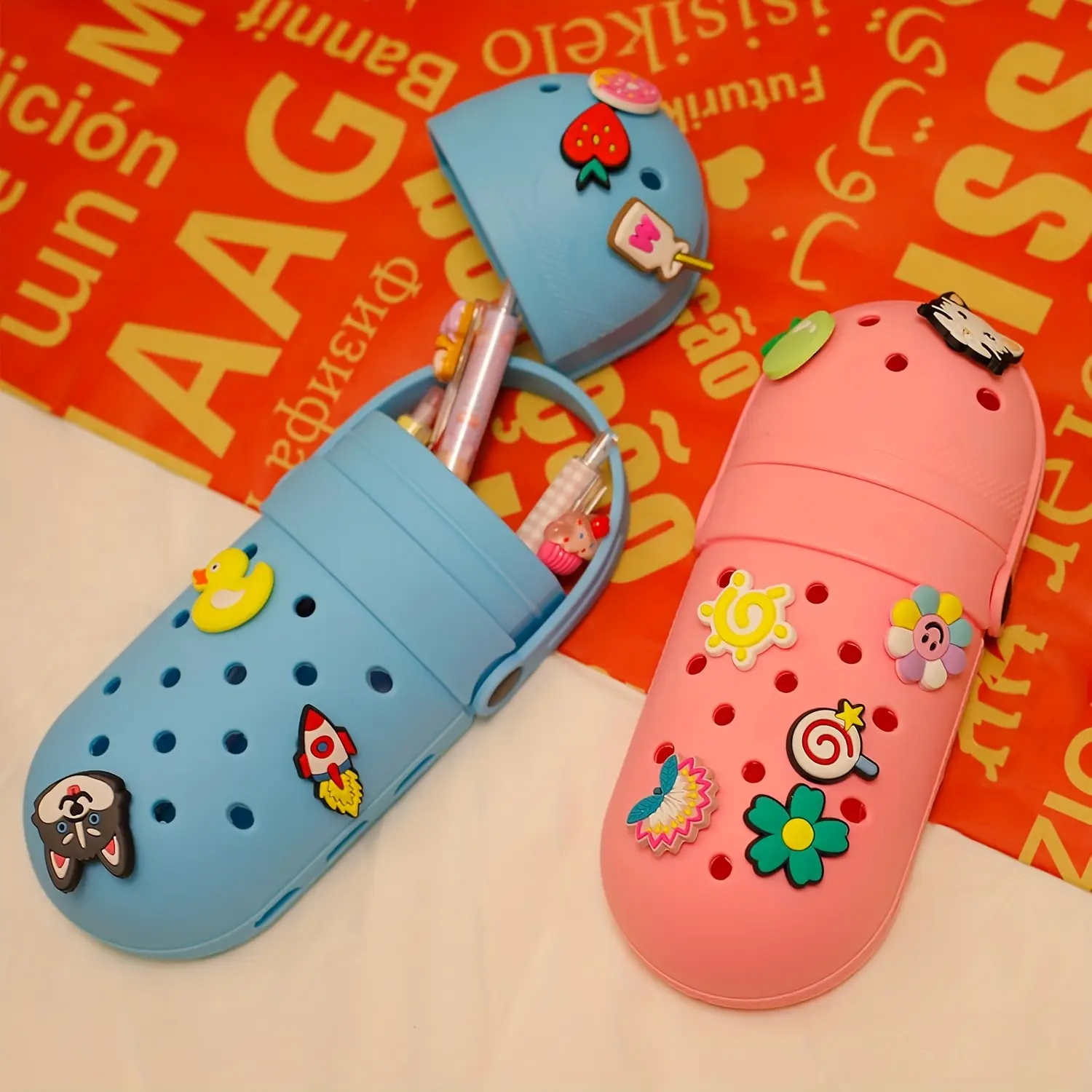 1pc Silicone Stylus Case, Large Capacity, Foldable, Lightweight, Portable Pen Bag with DIY Hole Shoe Design