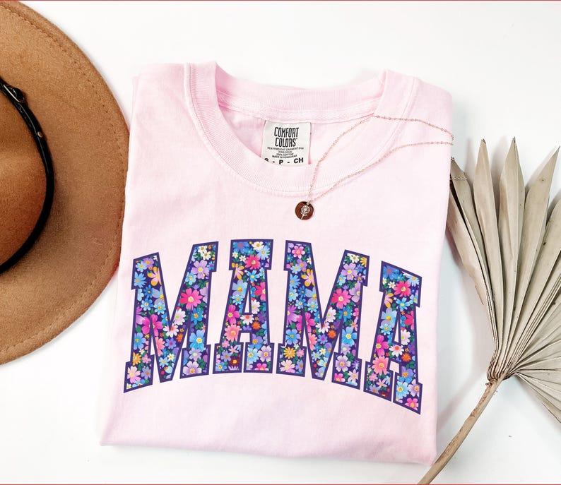 Comfort Colors Mama T-Shirt, Floral Mom Spring Tee, Women's Flower Mama T-Shirt, Trendy Mom Tshirt, Spring Pregnancy Reveal Gift for New Mom