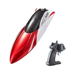Fast RC Speedboat - Durable 2.4G Remote Control Boat for Summer Water Fun，2 AA batteries required (not included)
