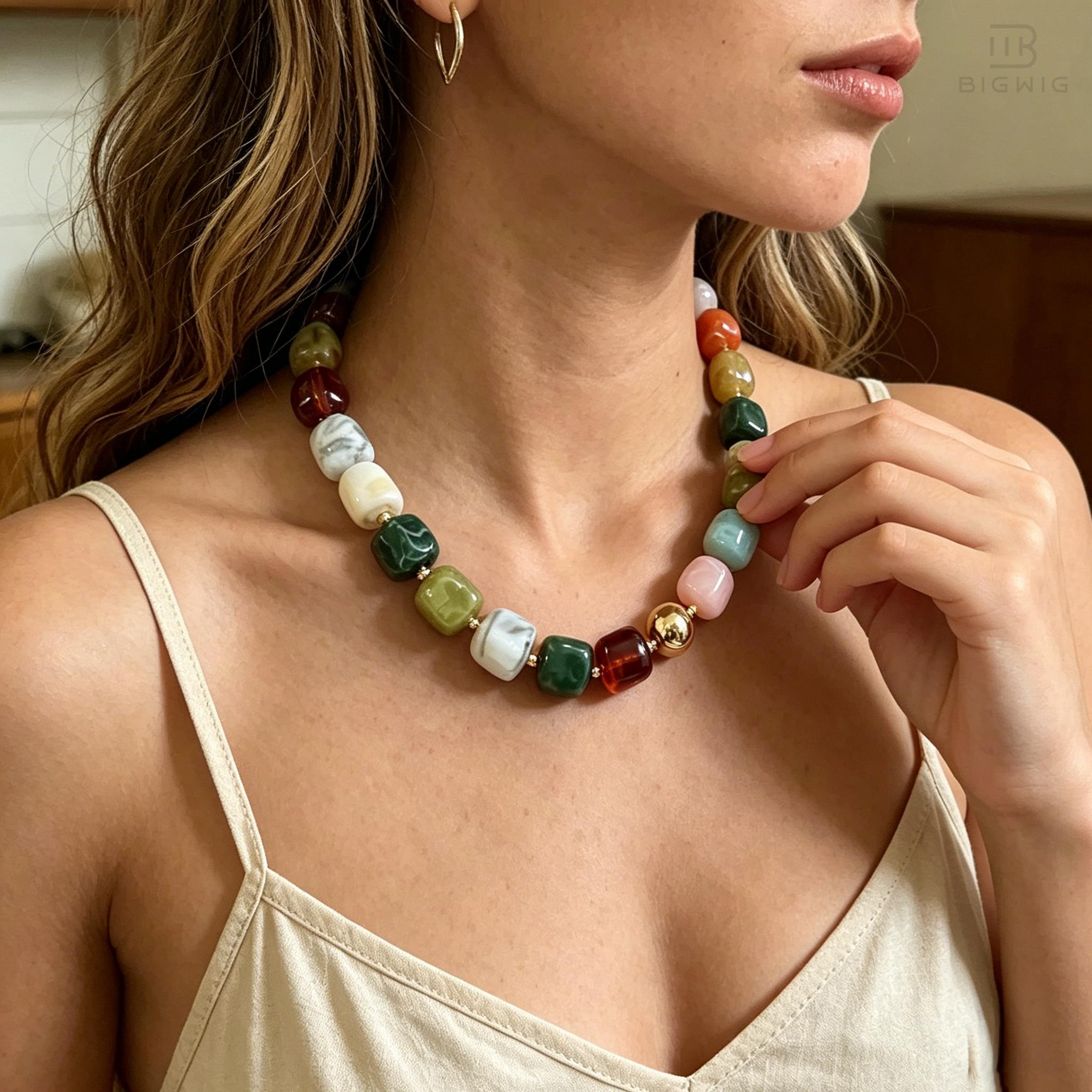 Beach Resin Chunky Beaded Necklace for Women Minimalistic Trendy Statement Big Colorful Bead Choker Necklaces Y2K Boho Charm Summer Jewelry Daily Wear Accessories