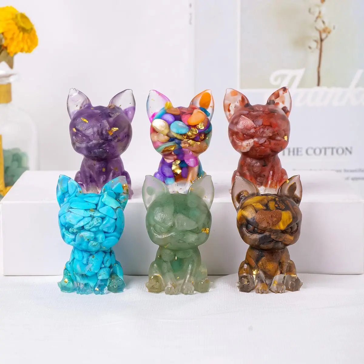 Natural Crystal Gravel Stone Little Dog Statue, Crystal Carvings, Unique Crystal Design, Crystal Decorative Ornaments, 1 Count Resin Reiki Stone Figurine, Fengshui Sculpture for Home Office Desk Decor