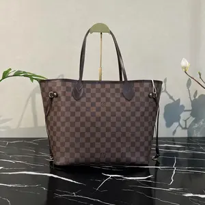 Pre-owned Louis Vuitton Leather Shoulder Bags 7.8'' R2379 Shoulder Bag C8355500382 0301 LA Bill