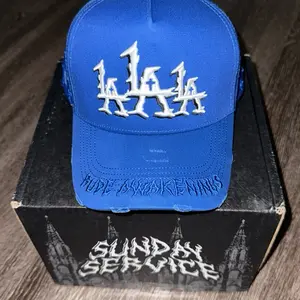 RUDE AWAKENINGS -(LALALA THORNS)