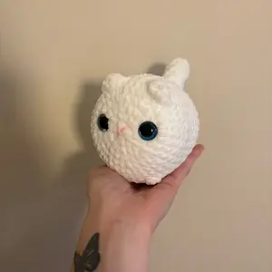 Hand crocheted grey cat w green eyes