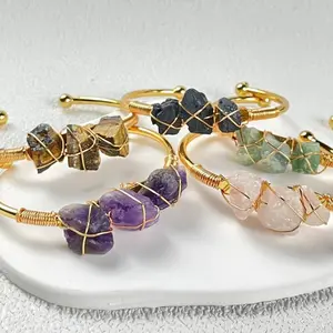 Crystal with golden color wire bangle