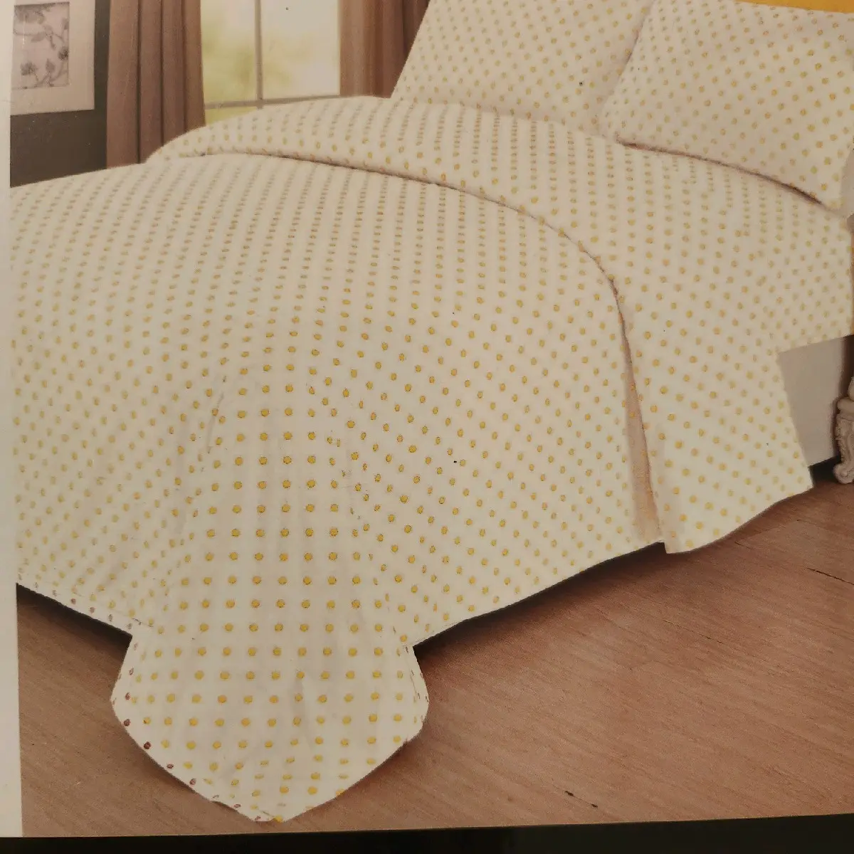 Yellow and White Color King Size Sheet - Elegant Design for Comfortable Sleep