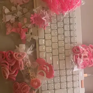 500pcs/Set Girls' Pink Bowknot Hair Clips, Cute Princess Hair Accessories, High Elastic Durable Non-Damaging Hair Ties, Hair Bands, Rabbit Ear Hair Rings, Versatile Duck Clip Barrettes, Suitable For Daily Use