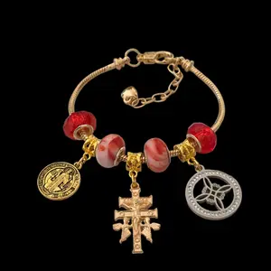 Red pearl gold plated triple protection, cruz de Caravaca, Nudo de Bruja, medalla de San Benito (you can add charms)