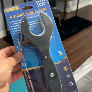 Ratchet Pipe Cutter Tool, One Hand Quick Cutting, Cuts Stainless Steel Copper Aluminum, Suitable for Home Work, 5/16-1-1/8 Inch