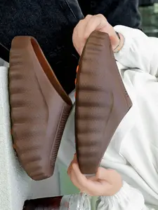 Couple Sport Massage Sandals, Thick Bottom Slippers - Acupressure Foot Relief, Non-Slip Outsole, Breathable Mesh, Waterproof EVA - Couples' Daily Walking, Light Sports, Casual Wear & Outings - Unisex Sport Slippers