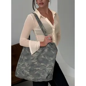 Smolder Tote Bag Camo