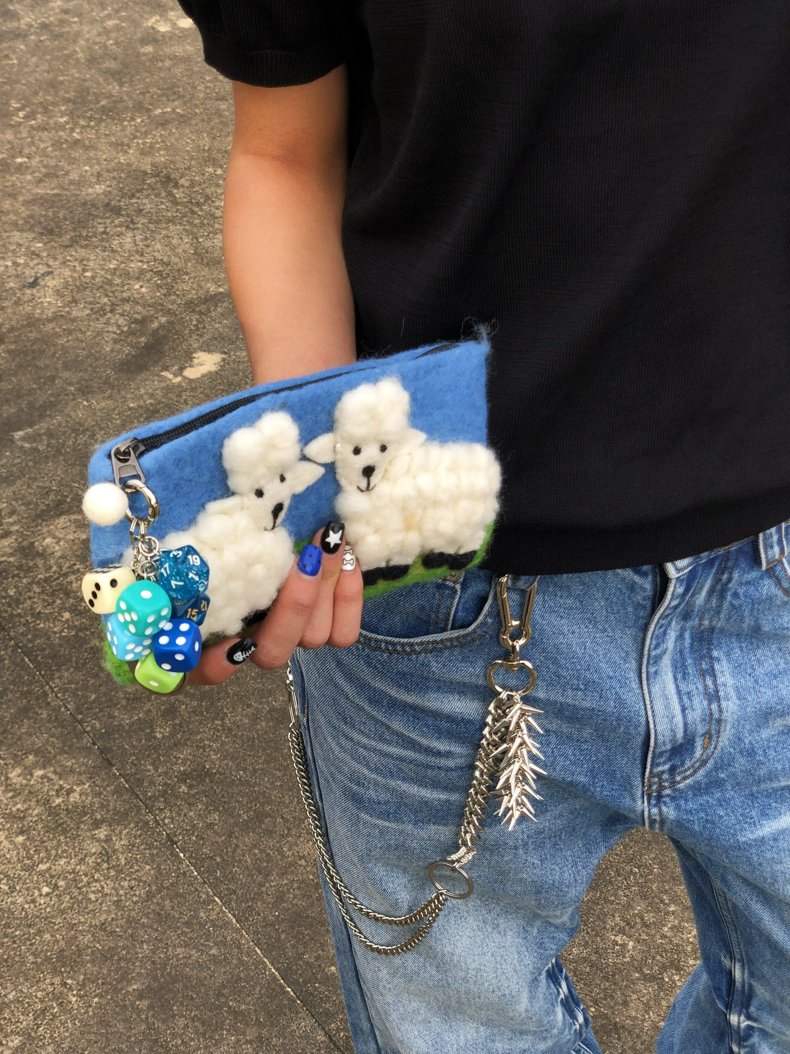 Limited Edition Handmade Felt Sheep Bag Charm Keychain, Fashion Accessory for Bags, Valentine's Day Gift, Birthday Present