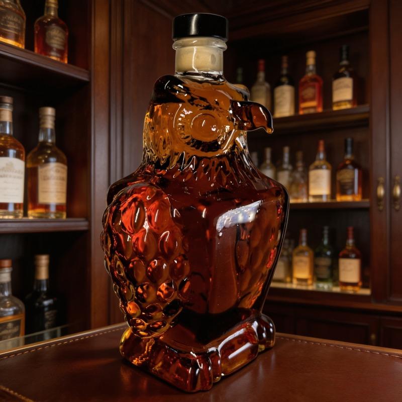 Eagle Shaped Glass Whiskey Decanter, Portable Creative Liquor Storage Bottle, Art Sculpture Ornament, Unique Christmas Gift for Men & Couples, Home Bar & Party Decor