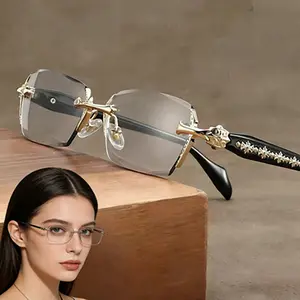 Frameless transparent high-definition reading mirror with diamond cut edges and metal leg design, suitable for reading, gaming, and street wear, suitable for both men and women.