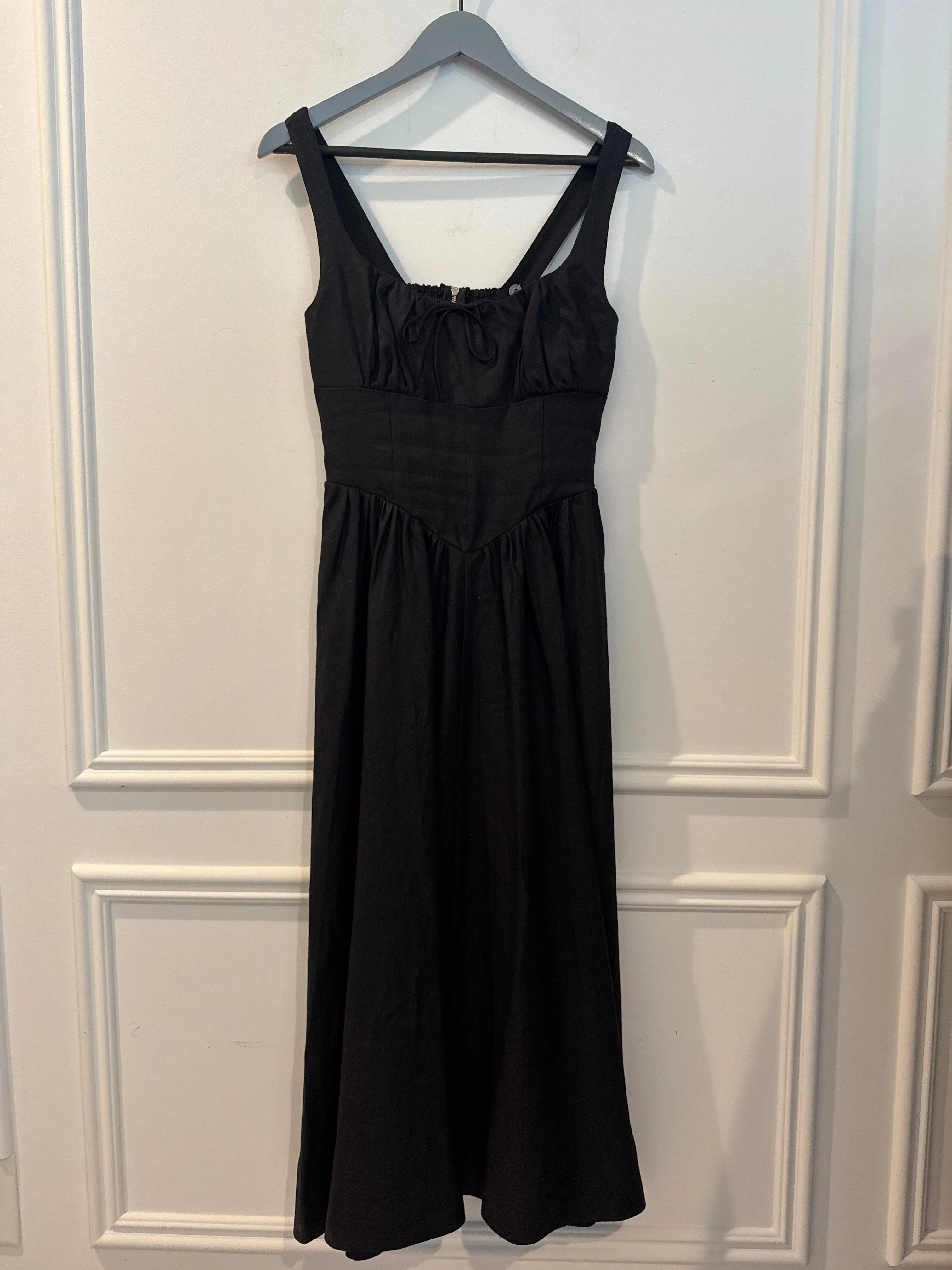 Reformation Balia Linen Dress in Black, Size 6