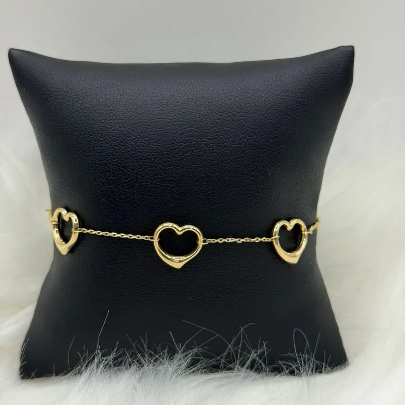 Beautiful 10k Gold Heart Bracelet