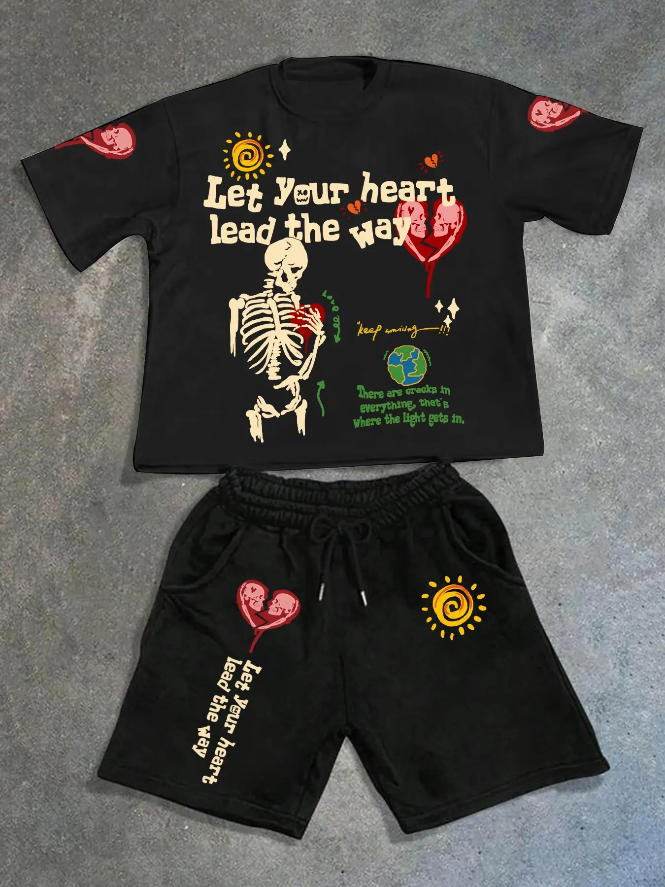 Dark Aesthetic Skull Print Two-Piece Set, Loose T-Shirt + Drawstring Waist Shorts with Heartbreak Pattern, Summer Street Style