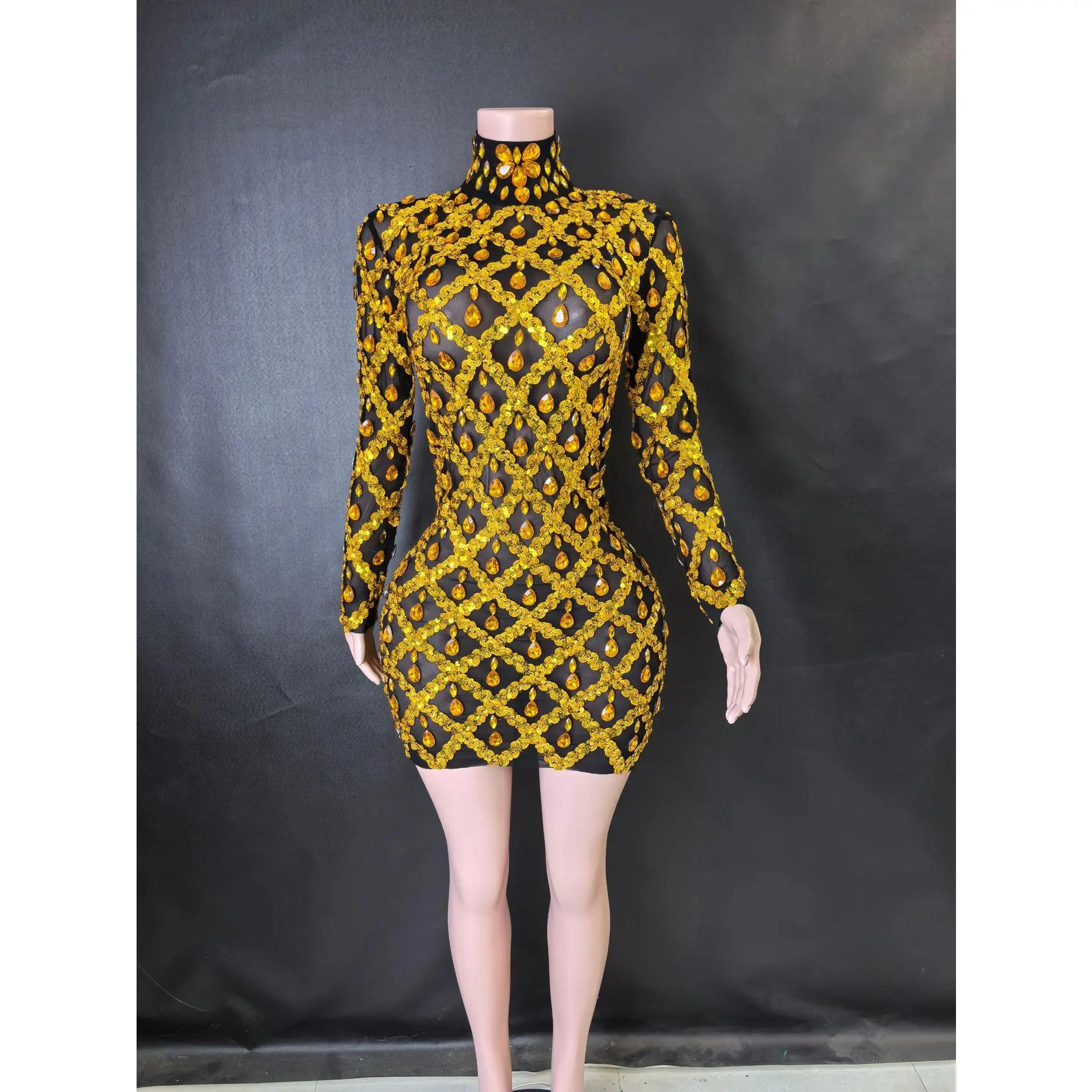 Long sleeved black gold short