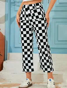 Odefou Race Day Women's Checkered Cropped Jeans for Spring Summer Fall Stretchy Denim Straight Leg Pants with Pockets Y2K Fashion Outfits Streetwear Womenswear Trouser