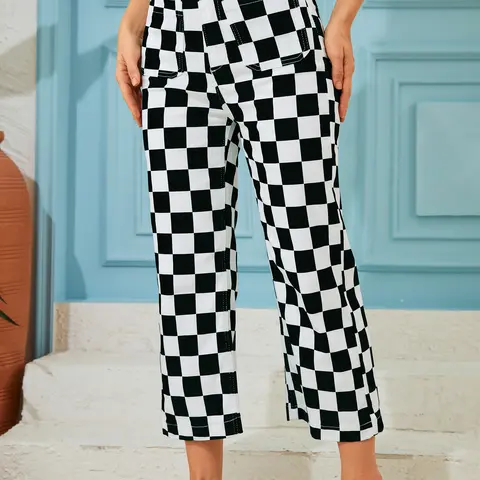 ODEFOU Football Fan Women's Checkered Stretchy Denim Cropped Fitted Jeans - Straight Leg Front Zip Street Chic Bottom Clothes for Spring Summer Game Day Tailgate Party Outfits, Fall Season Pants Fashion Teacher Womenswear