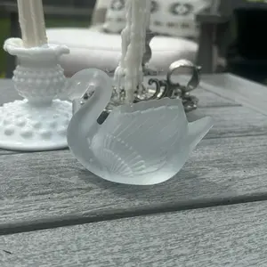Vintage Frosted Glass Swan Candleholder - Classic Design for Home Decor